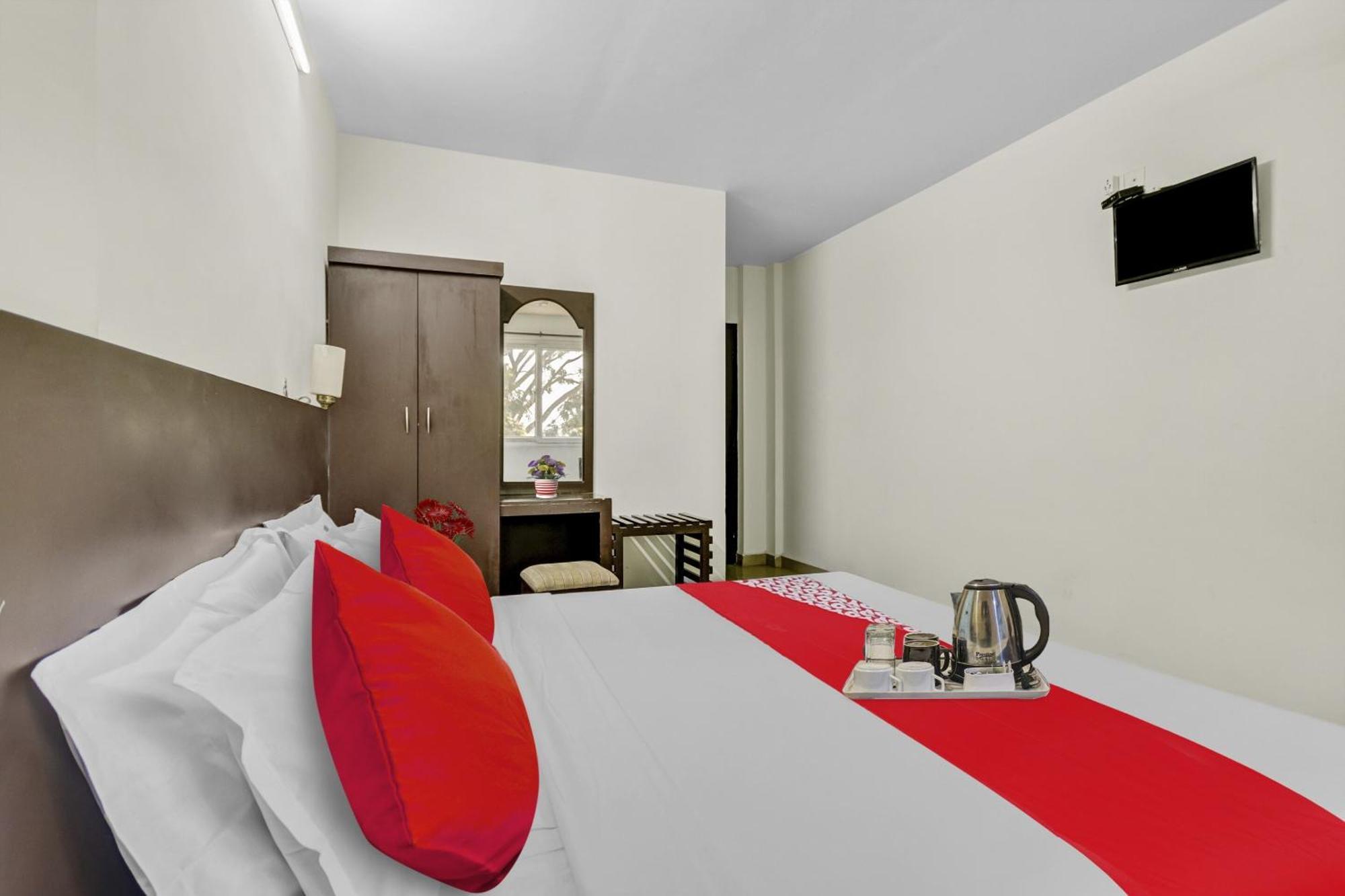 Hotel O Kalapurackal Residency Thekkady Exterior photo