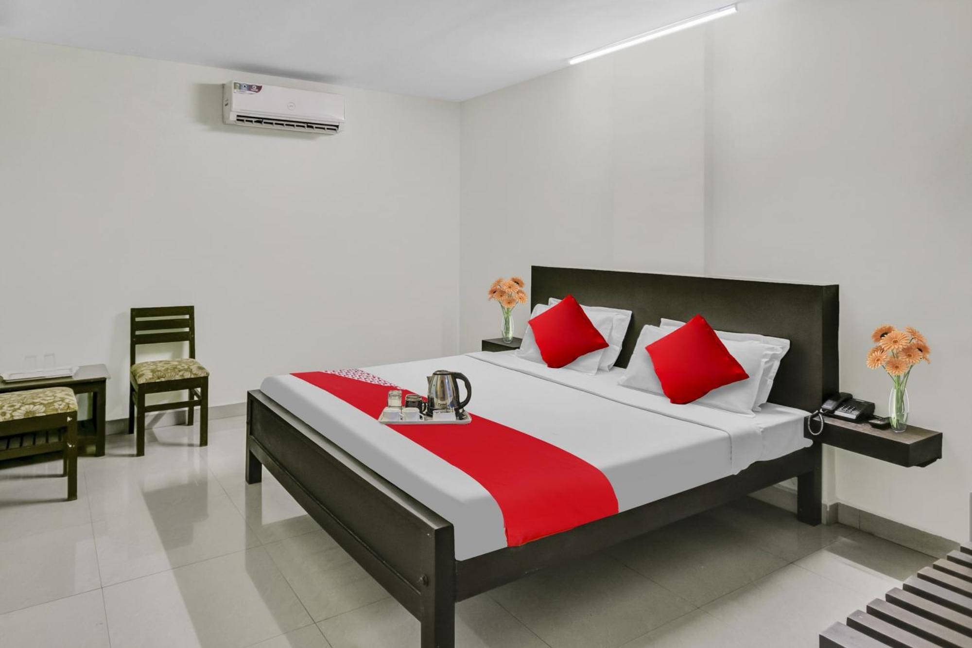 Hotel O Kalapurackal Residency Thekkady Exterior photo