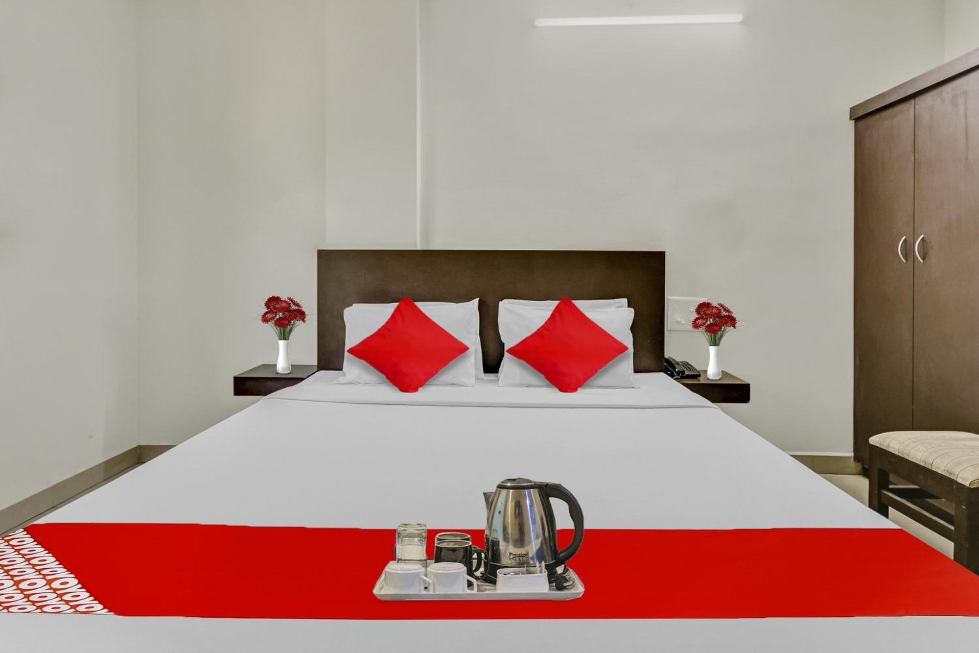 Hotel O Kalapurackal Residency Thekkady Exterior photo