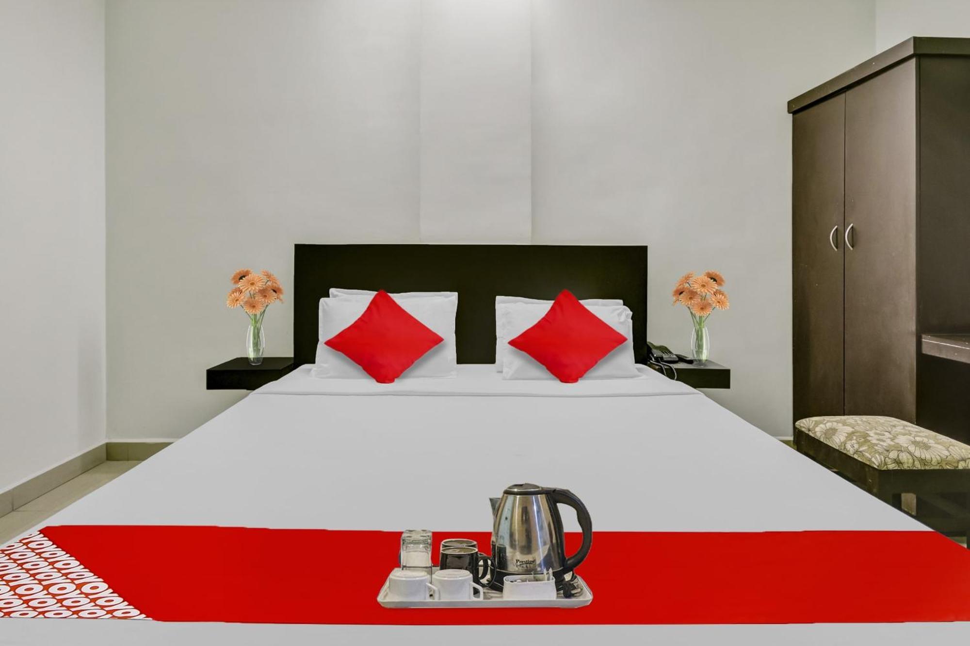 Hotel O Kalapurackal Residency Thekkady Exterior photo